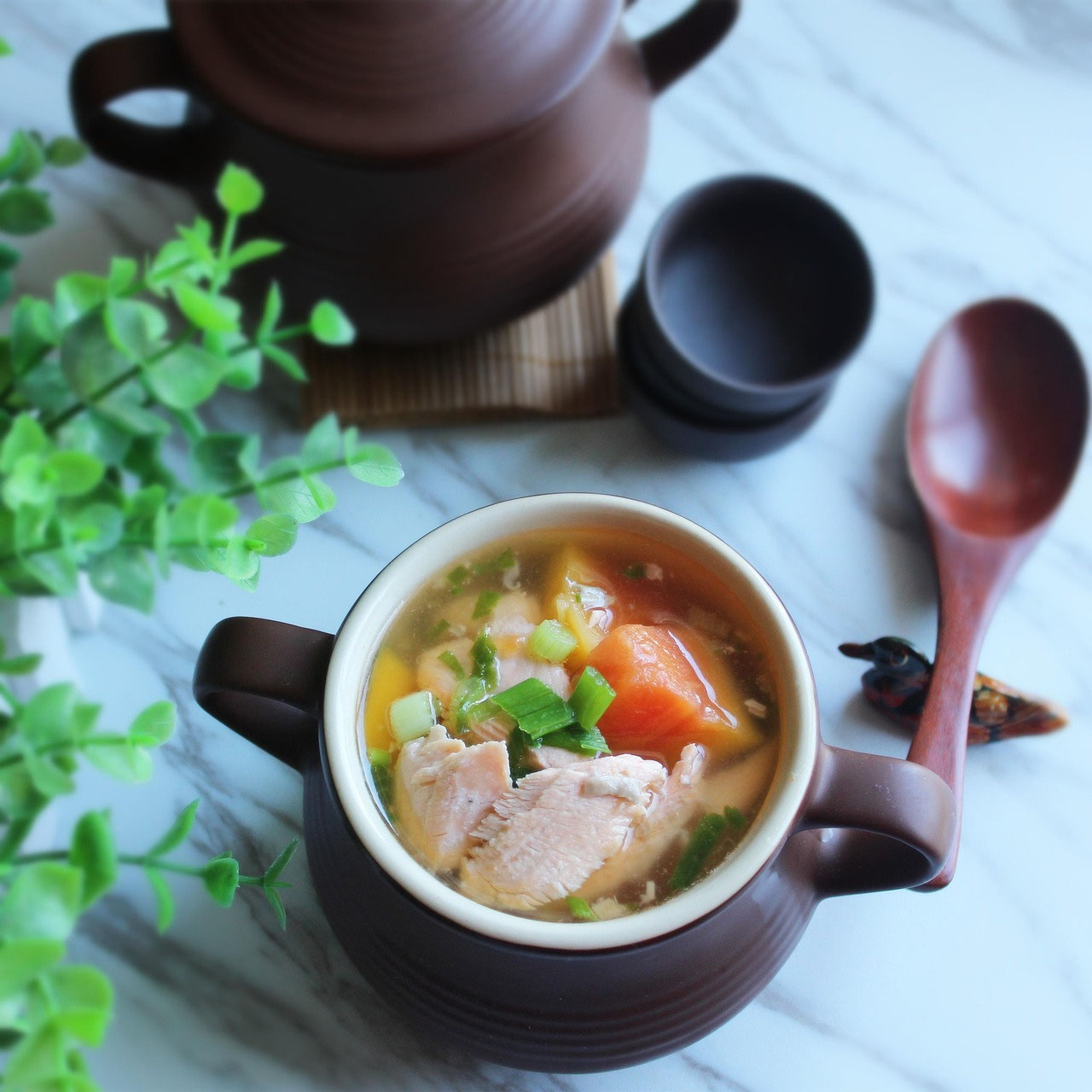 Kalakeitto mit Lachs: Finnlands wärmende Fischsuppe und was sie mit deinem Angelurlaub zu tun hat