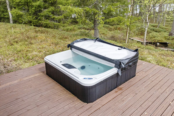Bain à remous au fil des saisons
