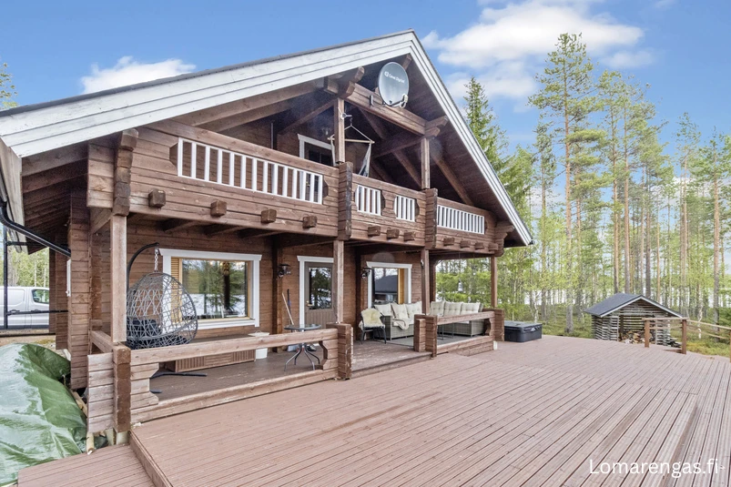 Mökki Tikka : une maison privée au bord du lac en Laponie