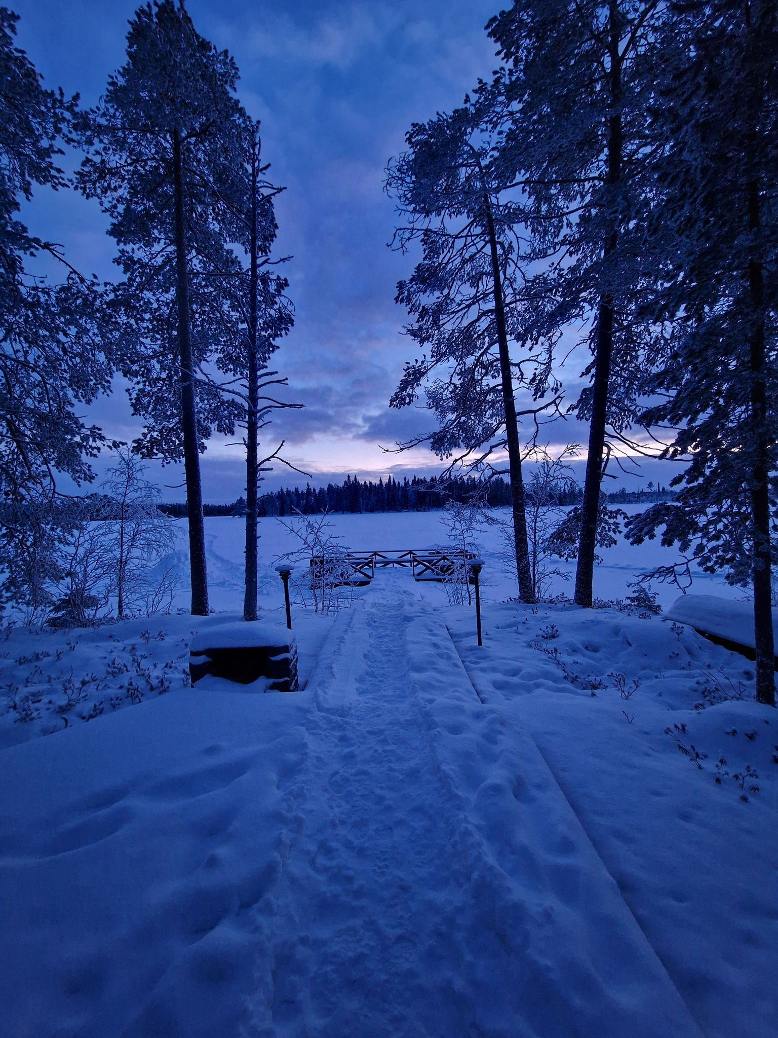 Mökki Tikka : une maison privée au bord du lac en Laponie