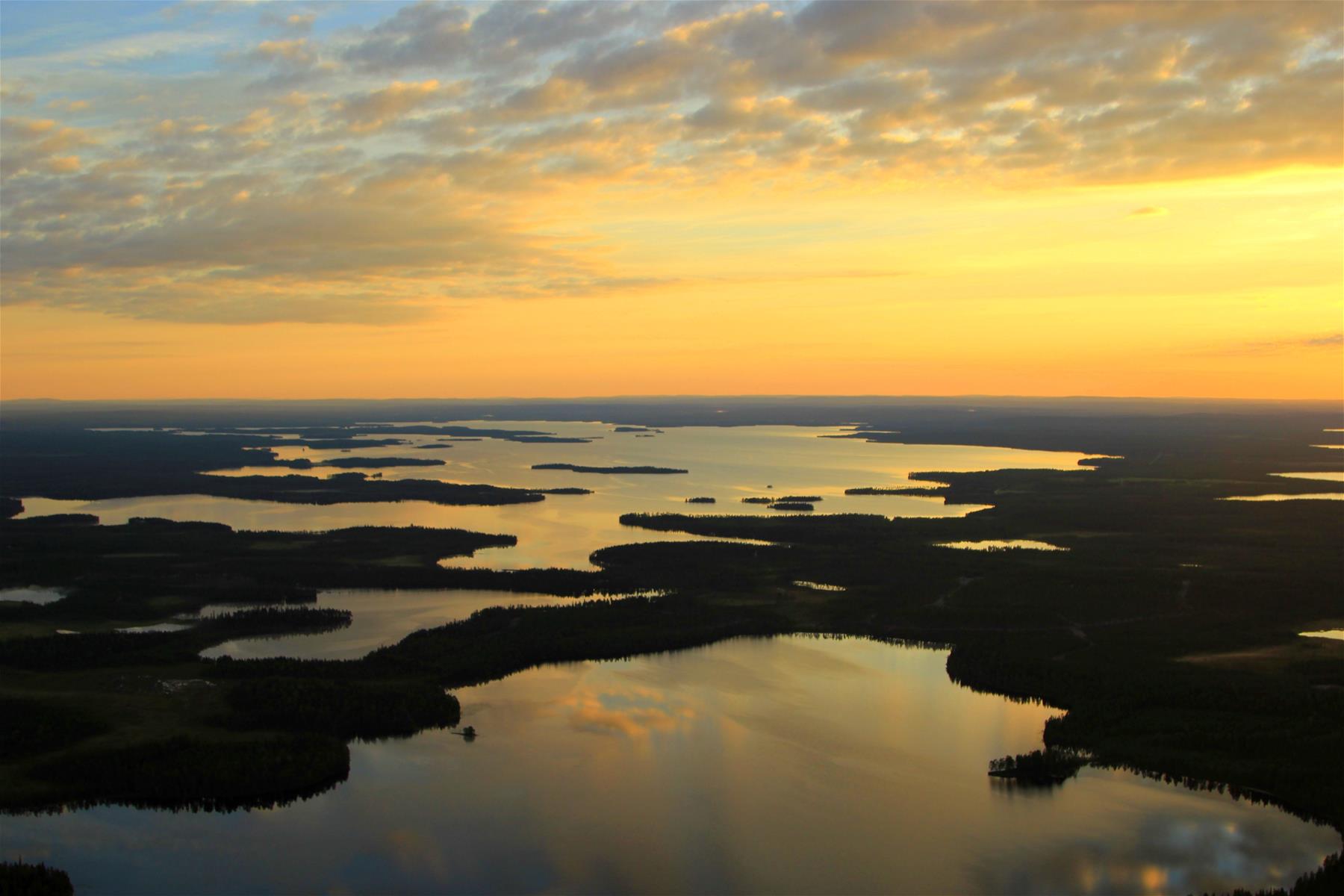 Mökki Tikka : une maison privée au bord du lac en Laponie
